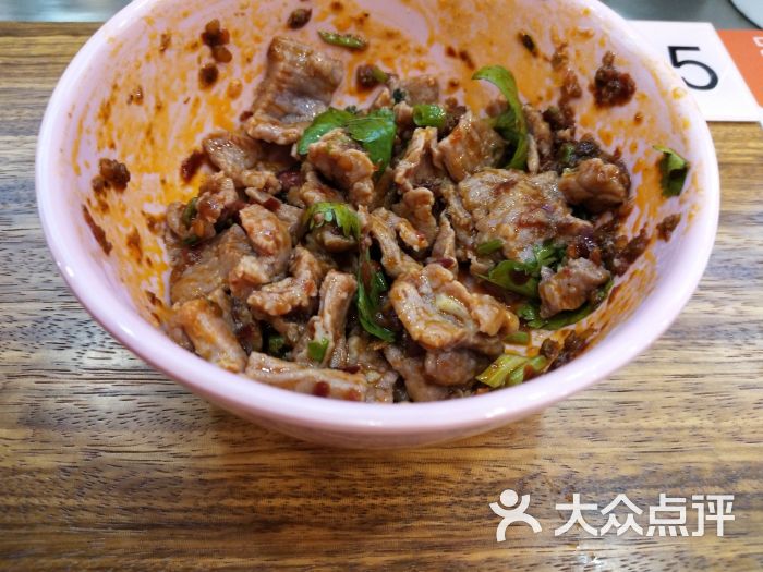 邻小姐麻辣烫 ms lin(江大店)黄牛肉图片 - 第1张