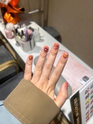 -甲·铺轻奢美甲美睫
