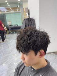 -藤野造型烫染·漂发