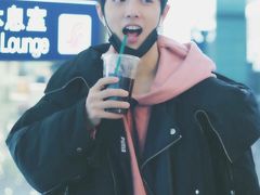 -星巴克(深圳世界金融中心店)