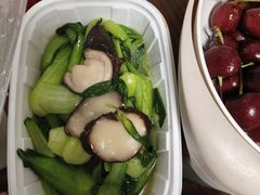 -渝信川菜 · 川味家常菜(财富购物中心店)