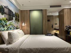 -杭州西湖湖滨银泰亚朵酒店