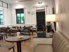 大堂-星巴克臻选(广州沙面店)