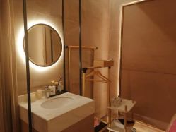 -苑苑vbeauty科技美容SPA