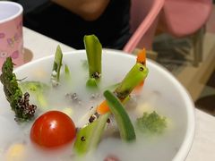 -水桶王国主题餐厅·聚会·生日派对·亲子活动·家庭套餐(亚龙湾希尔顿店)