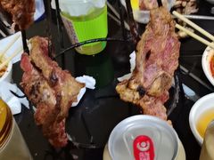 -烤肉小伙烤肉店