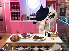 -LINE FRIENDS Garosu-gil Flagship Store