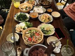 -Cuc Gach Quan Restaurant