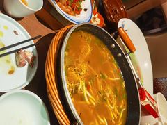 -有红鸡毛店·川菜(建设路店)