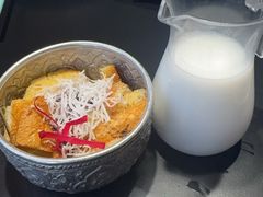 -桥边小楼·手工云南菜·古城观景小楼