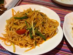 -香巴拉云南餐厅(华莱坞店)