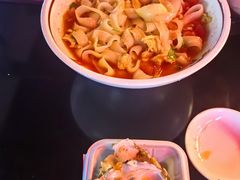 -顺溜·手工刀削面·黑金店(铜锣湾店)