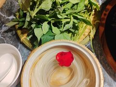 -慢丽江·云南野生菌土鸡锅(西山店)