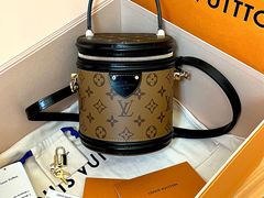 -LV路易威登(德基广场店)