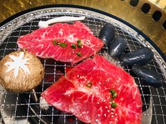 -山川小町·极番烧肉(新地假日广场店)