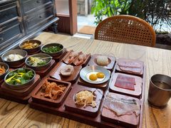 -银米·云南传统过桥米线(双廊黑金冠店)