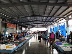 -霞涌市场海鲜摆卖区