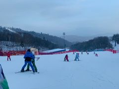 -亚布力新体委滑雪场