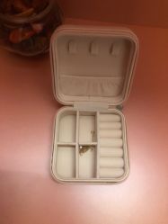 -予初皮肤管理中心