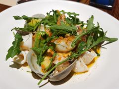 温热海鲜沙拉配牛油果-Mercato莫卡多露台餐厅与酒吧(K11店)