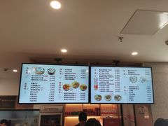 -佬钱湾仔(衣裳街店)