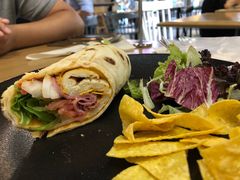 培根鸡蛋法拉半卷-HELLO 27 意面·沙拉·帕尼尼