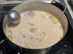 -尚尚仙·酸汤猪手·猪肚鸡火锅(华联万柳购物中心店)