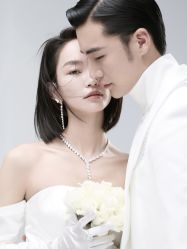 -至臻微拉婚纱摄影