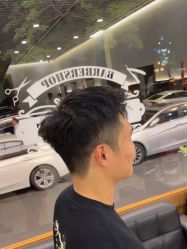-MARTIN'S BARBER SHOP男士理发馆