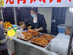 -吴山路夜市