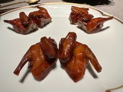 脆皮妙龄鸽-新荣记(BFC外滩金融中心店)