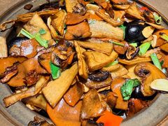 爆炒黑牛肝菌-云海肴·汽锅鸡·云南菜(美罗城店)