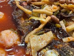 -在巷子里的烤肉店·螺蛳粉烤鱼·牛蛙(和美城店)