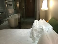 -广州卡丽酒店(大金钟路地铁站店)
