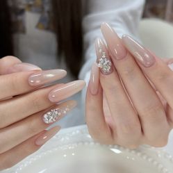 -自在·款式美甲美睫