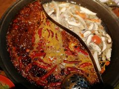 -四小区火锅·巷子里的重庆火锅(花照壁店)