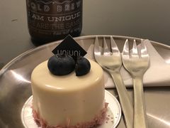 -UNI UNI(环亚凯瑟琳店)