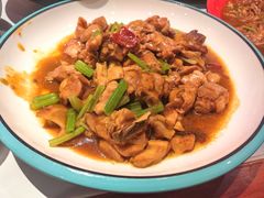 -经典老菜坊·开封灌汤包(火车站店)