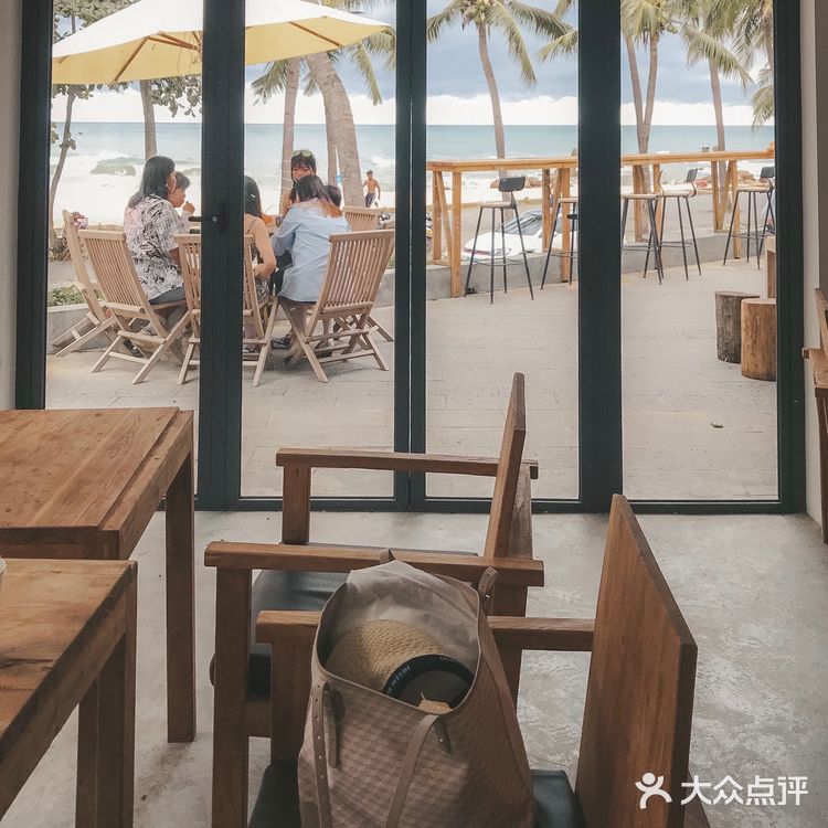 万宁|日月湾最美的一家海边咖啡店☕️