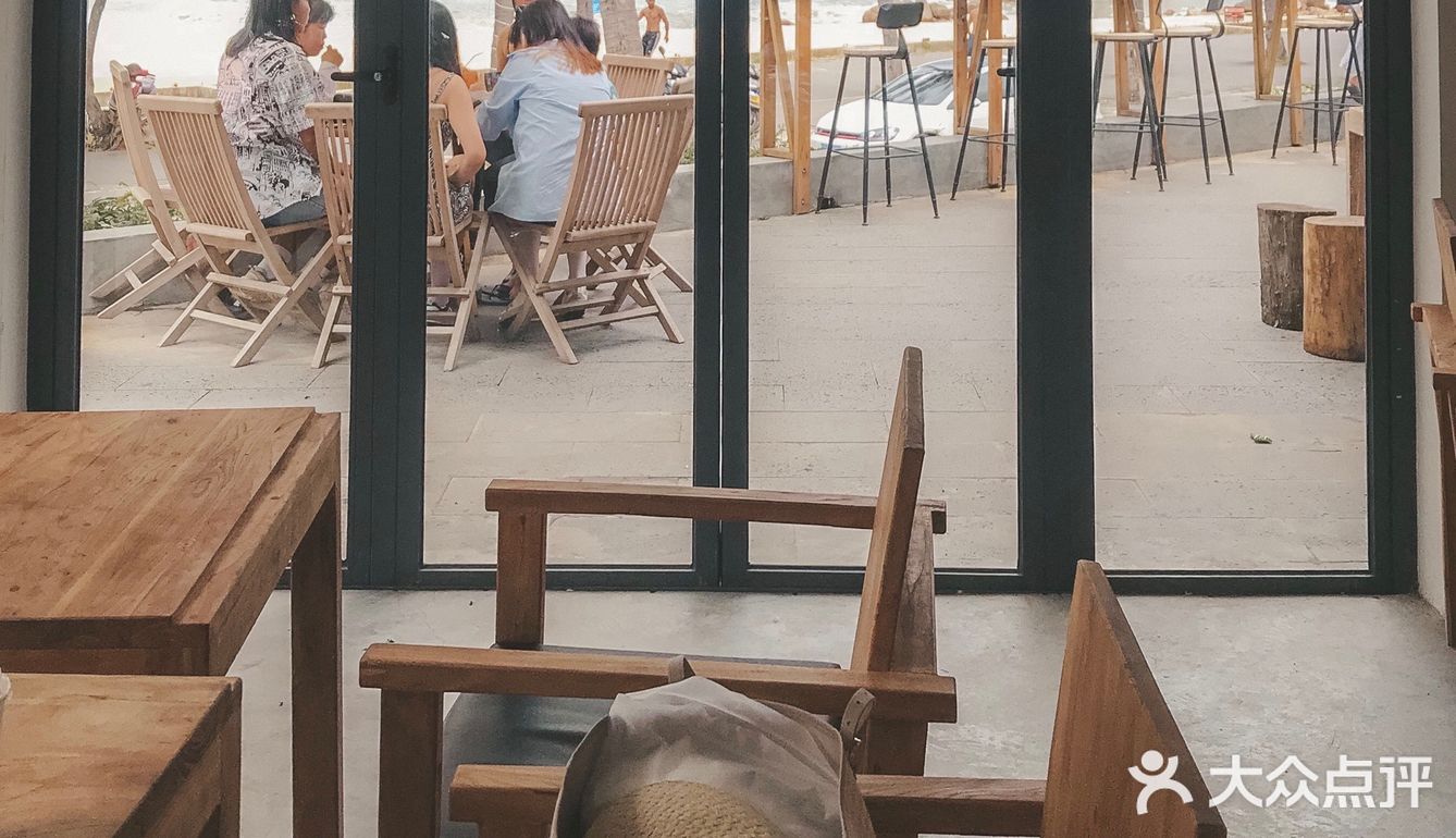 万宁｜日月湾最美的一家海边咖啡店☕️