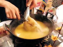 -鲜入围煮花胶鸡海鲜火锅