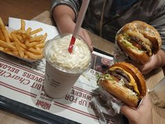 -The Habit Burger Grill 哈比特汉堡(爱琴海店)