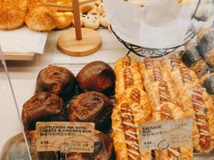 特色肠仔面包-PAPER STONE BAKERY(天汇广场店)