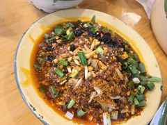 -拈签一笑黄牛肉辣卤串串