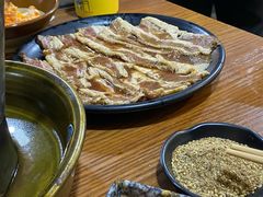 老板娘秘制肉-喝丢一只鞋·东北烤肉·烧烤·铜火锅(江宁店)