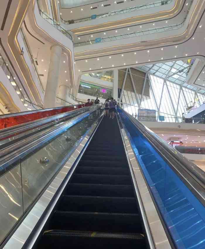 星光时代广场(南坪店)-"看着协信星光时代广场修起来的,没修之前那.