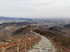 -定都峰