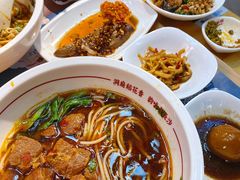 招牌红烧牛肉米粉-呷佬·长沙手工米粉(金沙江路店)