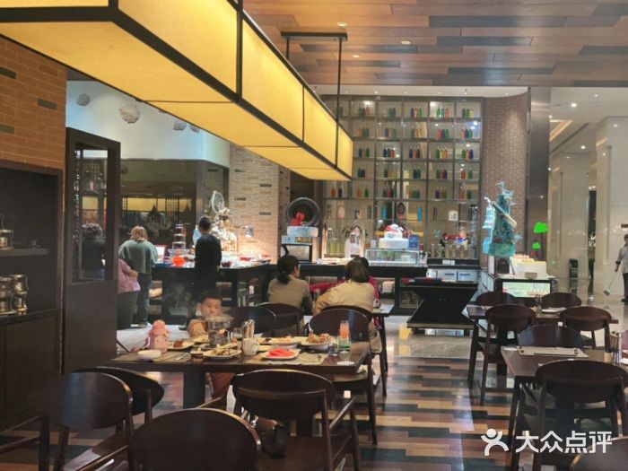 常州新城希尔顿酒店·OPEN全日餐厅大堂图片