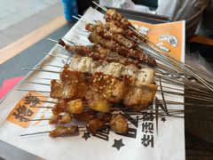 -三兄弟灰太狼烧烤.龙虾烤鱼(上海交大店)